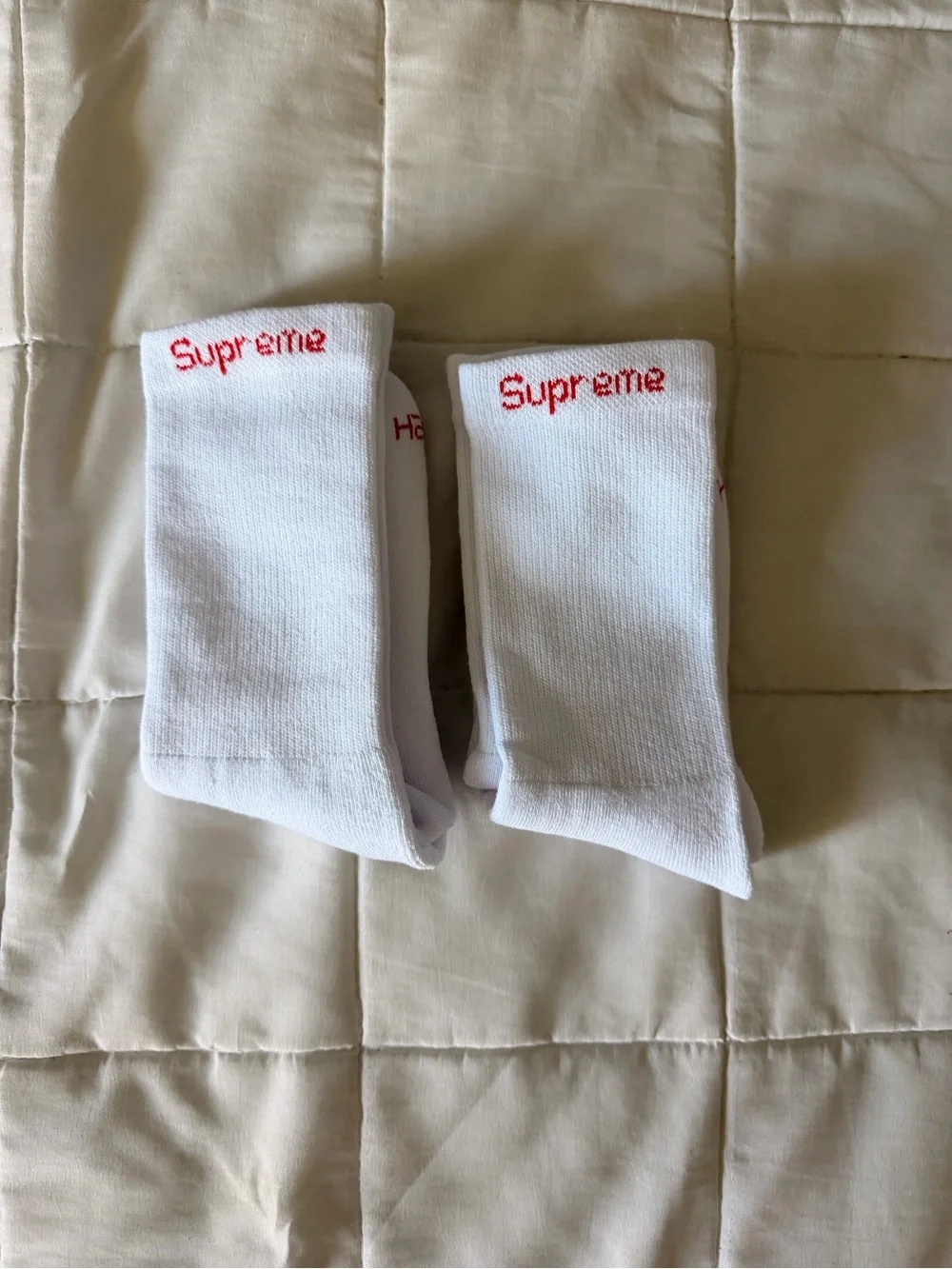 Supreme White Logo Crew Socks
